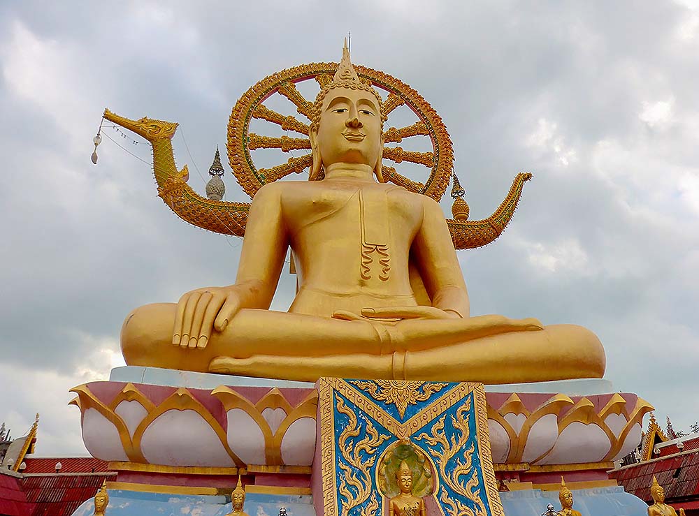 Buddha in Wat Phra Yai, Koh Samui