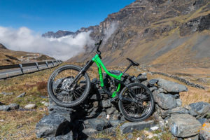 The bikes perfectly mastered asphalt and gravel